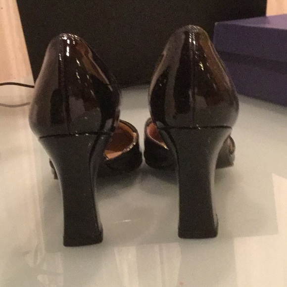 Stuart Weitzman Ronettes Black Patent - Picture 4 of 14